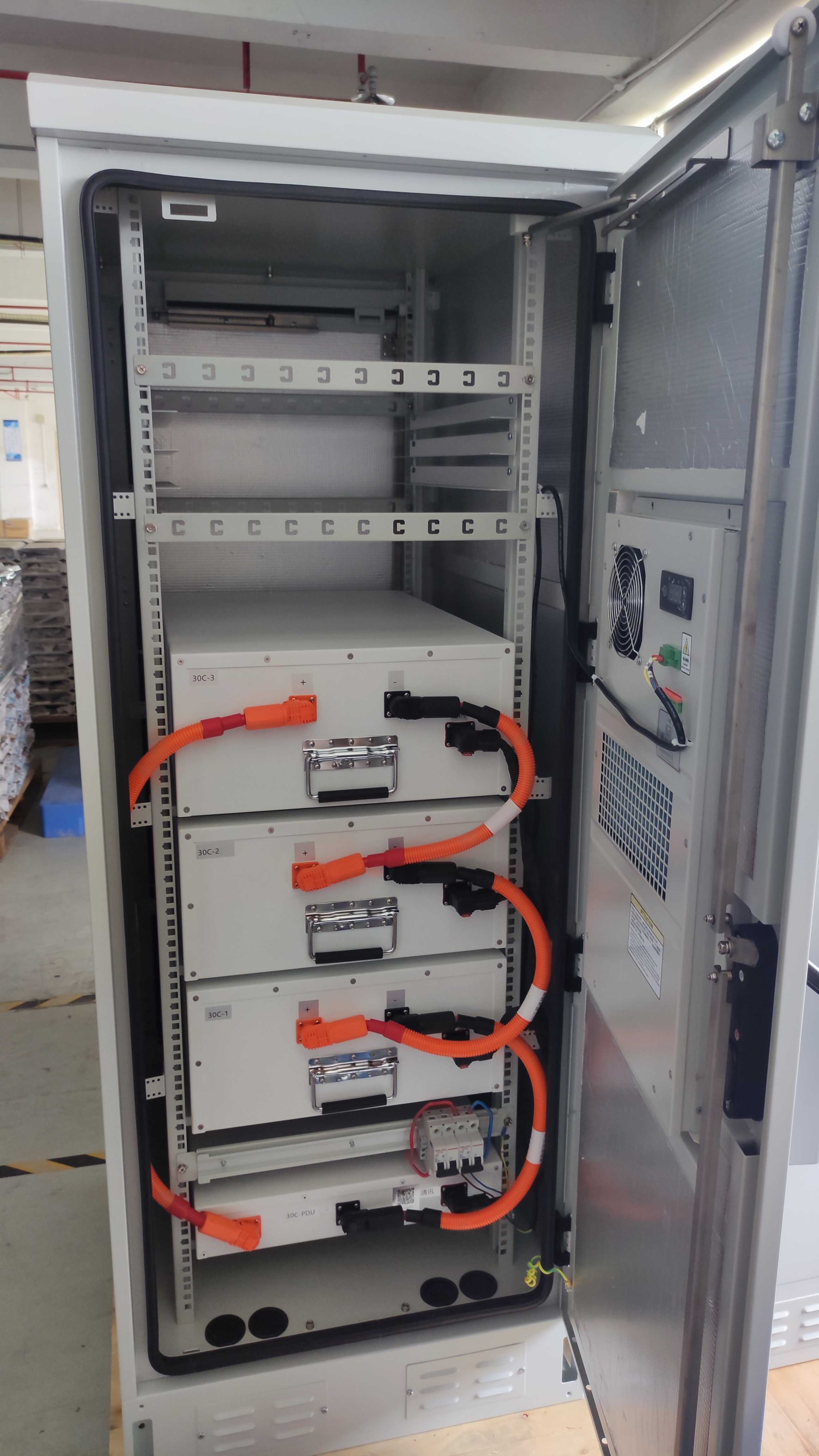 Systèmes de stockage d'énergie C&I 230 V 50 kWh
